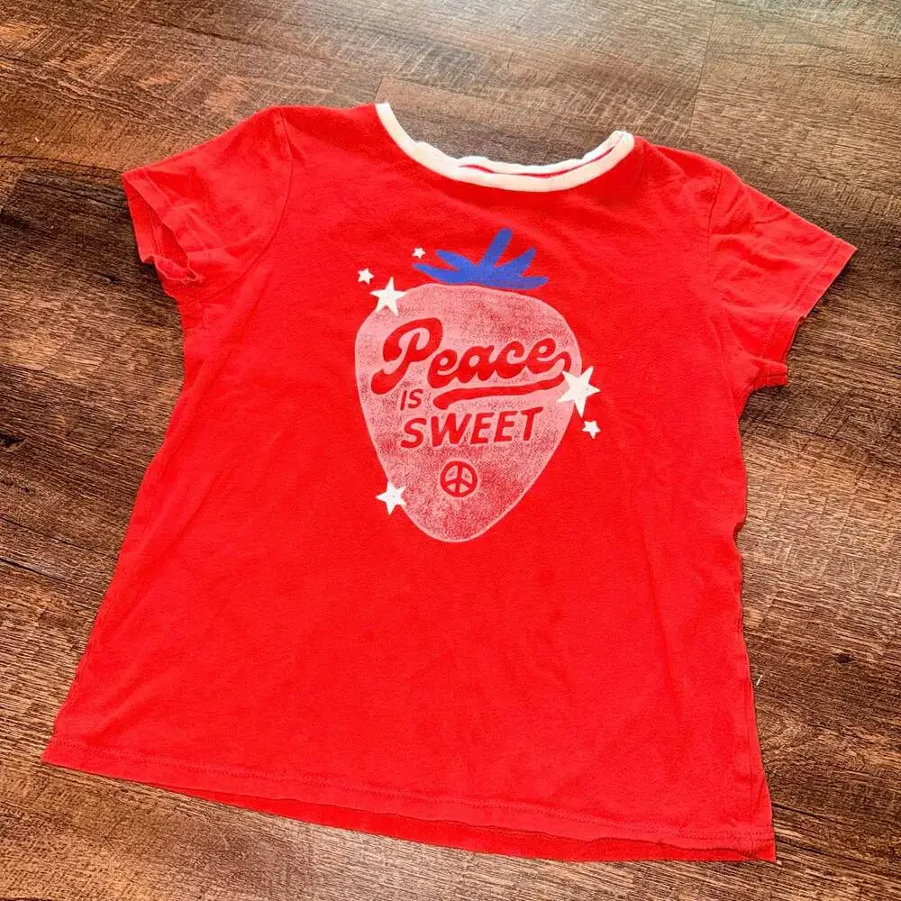 Old navy girls tee size 14/16